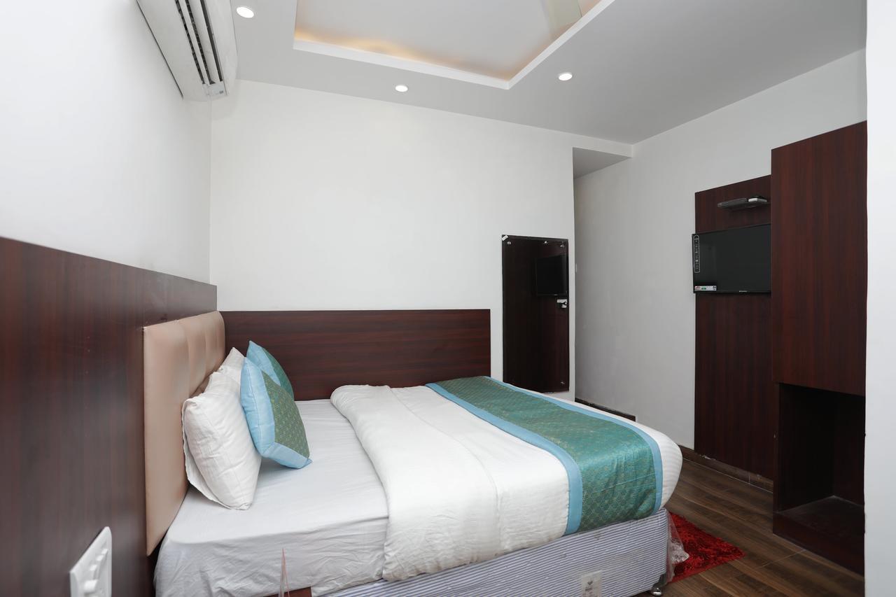 Hotel Corner Point نيودلهي المظهر الخارجي الصورة